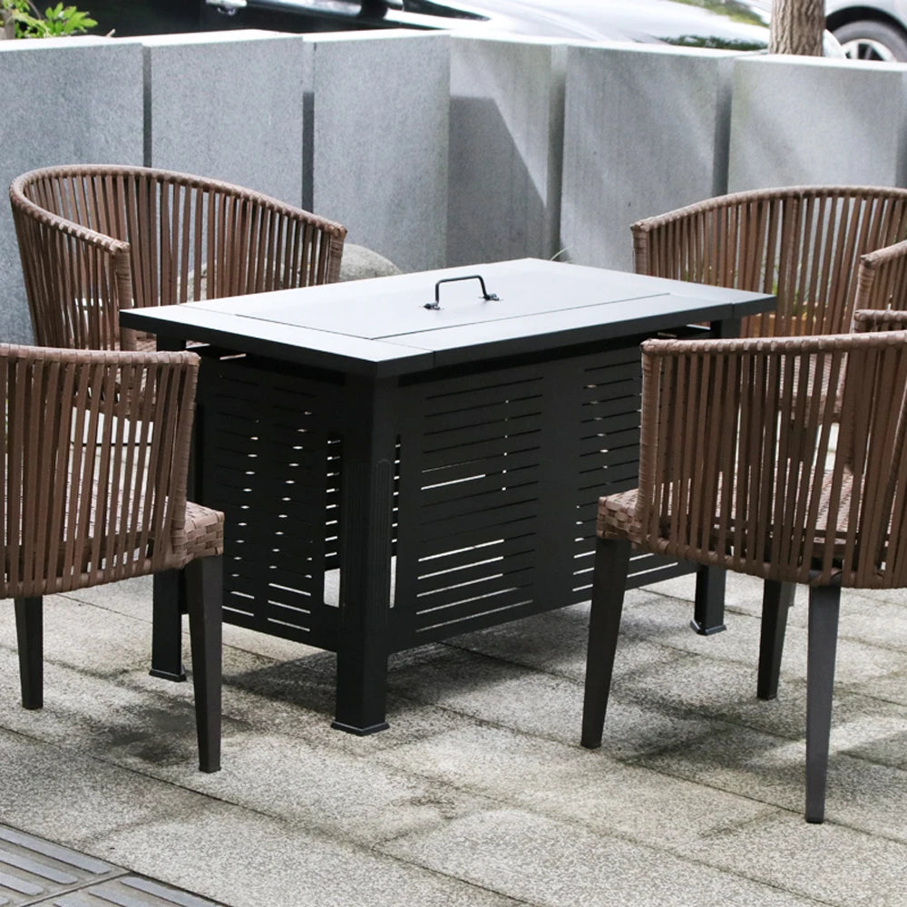 Table W/hibachi BBQ & grill